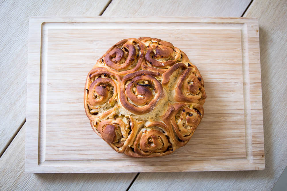 Rosenkuchen mit Apfel Zimt Füllung