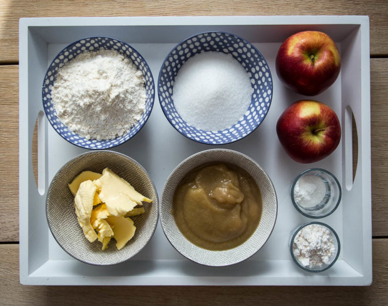 Einfache Apfeltarte mit Streusel - Momentgenuss