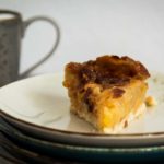 veganer Apfelkuchen mit Bienenstichdecke