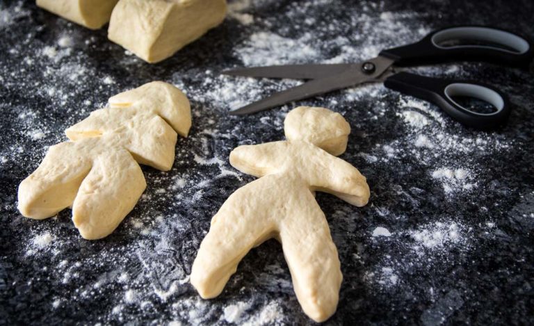 Weckmann Rezept aus süßem Hefeteig - Momentgenuss