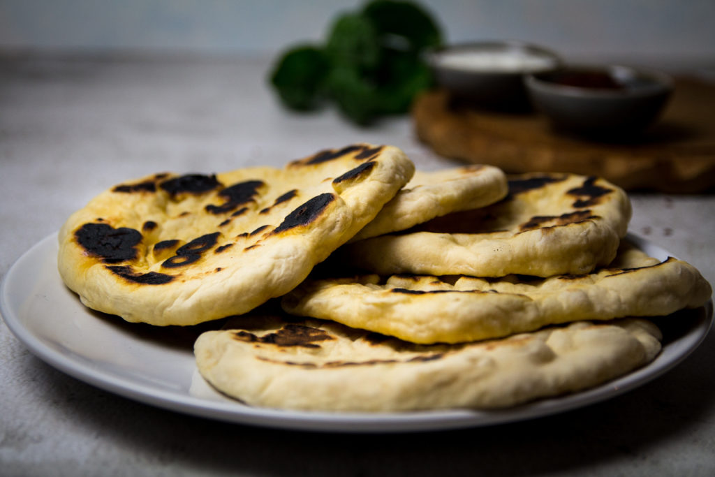 Naan Brot mit Joghurt