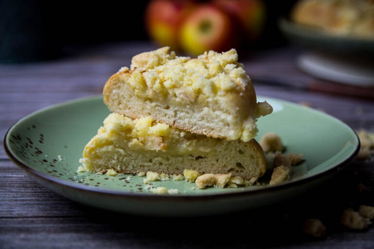 Luftige Apfel-Streusel-Taler - Momentgenuss