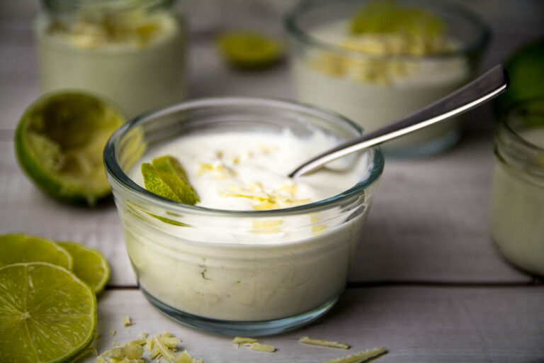 Limetten Creme - Dessert für Limettenliebhaber - Momentgenuss Limetten Creme - Dessert für Limettenliebhaber - Momentgenuss