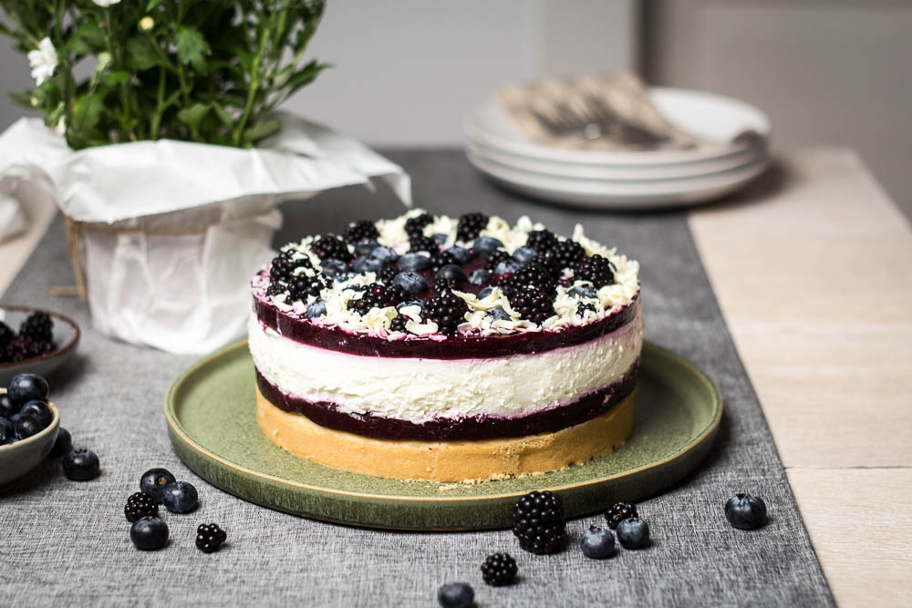 Leckere Beeren Torte mit Quarkcreme