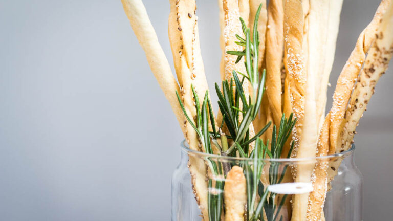 Grissini selber machen: einfaches Rezept mit Schritt-für-Schritt-Anleitung