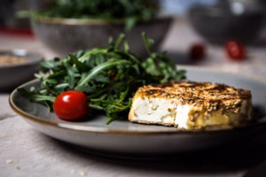 Feta im Sesammantel